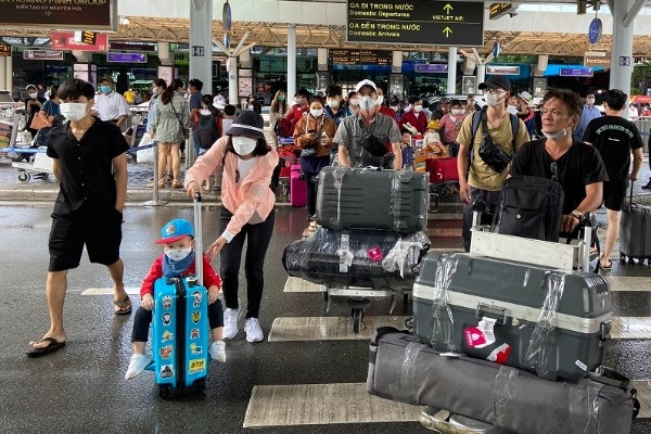 Tân Sơn Nhất đón hơn 42.000 khách kết thúc nghỉ lễ sớm