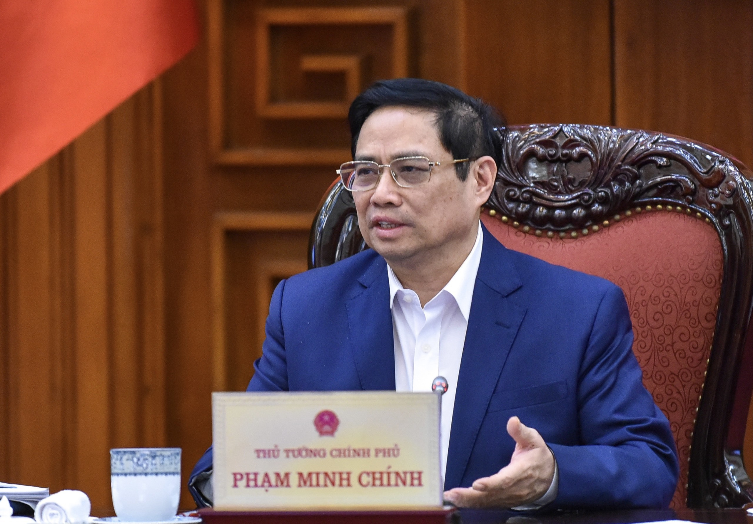 Thủ tướng: Tiêm vắc xin phòng Covid-19 ngay tại nhà, không để sót ai