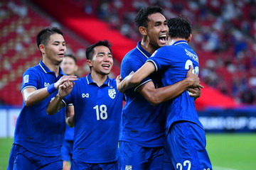 Thắng 4 sao, Thái Lan dẫn đầu bảng A AFF Cup