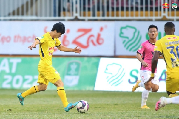 Thắng luân lưu, HAGL chạy đà chật vật cho AFC Champions League