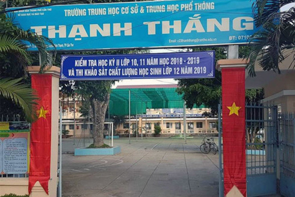 Thầy giáo trẻ thông đồng với nữ hiệu trưởng phát tán 