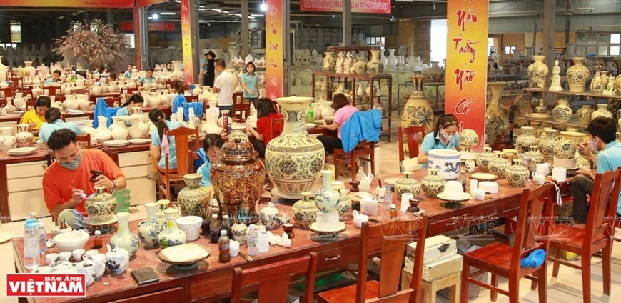 The essence of Chu Dau pottery