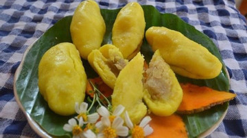 The taste of turmeric: Thai Binh's turmeric cake