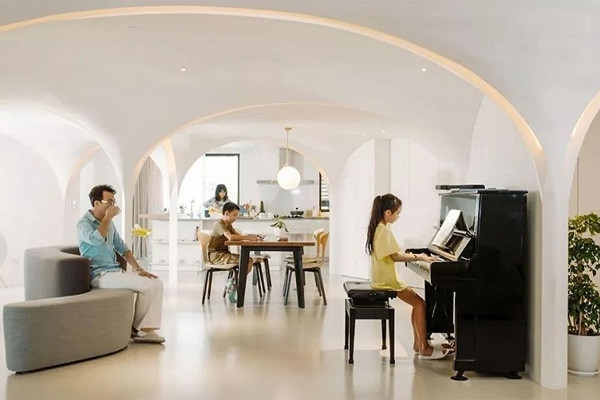 Thiếu ánh sáng, nhà chung cư đập đi sửa lại, thêm 7 mái vòm tạo nên điều kỳ diệu