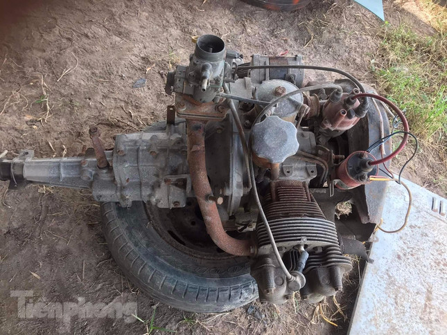 Thợ Việt ‘biến hình’ phế liệu thành xe thể thao độc đáo ảnh 10