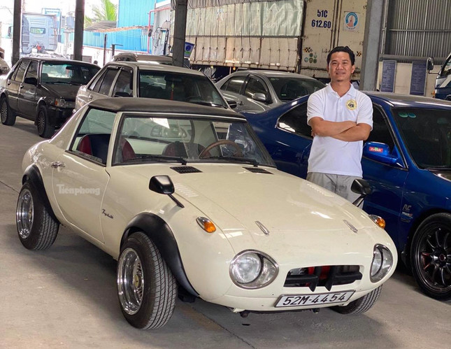 Thợ Việt ‘biến hình’ phế liệu thành xe thể thao độc đáo ảnh 12