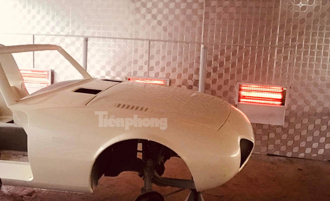 Thợ Việt ‘biến hình’ phế liệu thành xe thể thao độc đáo ảnh 7