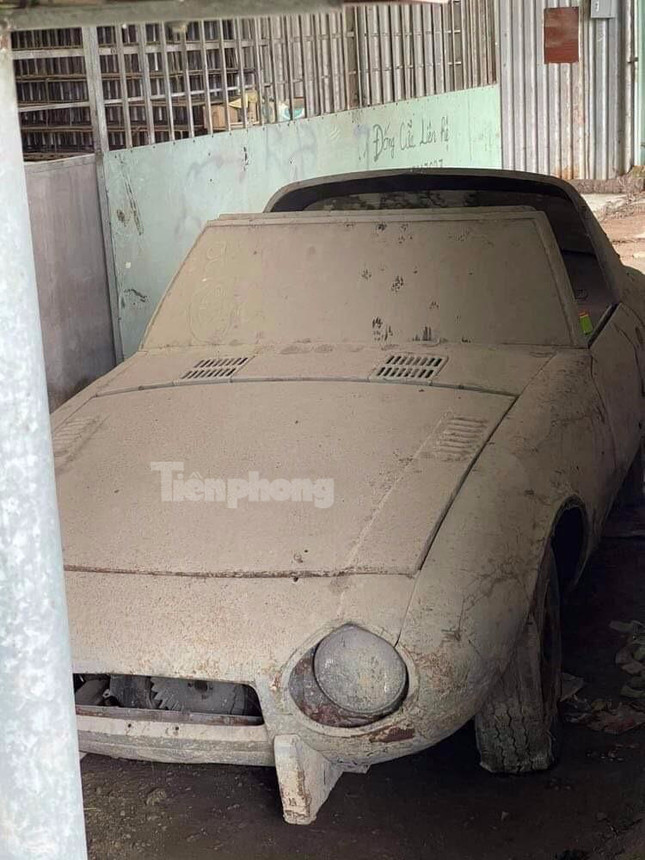 Thợ Việt ‘biến hình’ phế liệu thành xe thể thao độc đáo ảnh 11