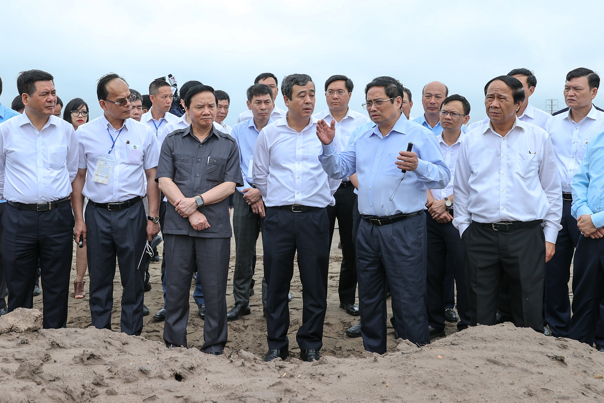 Thủ tướng khảo sát một số công trình, dự án lớn tại Thái Bình - Ảnh 3.