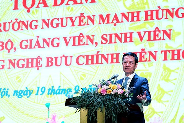 Toàn văn phát biểu của Bộ trưởng Nguyễn Mạnh Hùng tại buổi làm việc với Học viện Công nghệ BCVT
