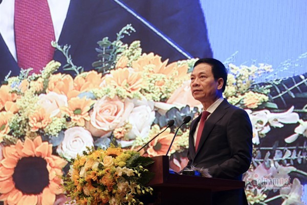 Toàn văn phát biểu của Bộ trưởng Nguyễn Mạnh Hùng tại hội nghị chuyển đổi số y tế