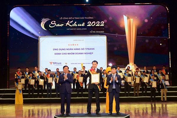 TPBank nhận cú đúp giải thưởng Sao Khuê 2022