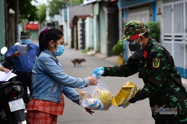 TP.HCM: Thông tin lan truyền bộ đội đi chợ nói ngọng là giả