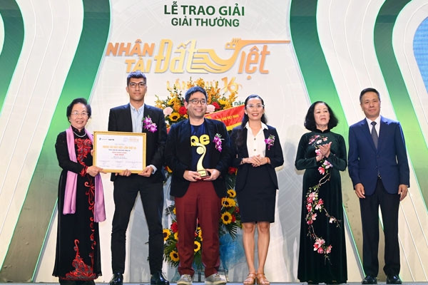 Trao 9 giải thưởng “Nhân tài Đất Việt” lĩnh vực CNTT
