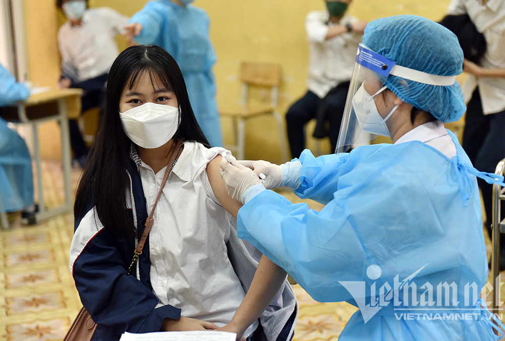 Thủ tướng: Cấp phát ngay thuốc kháng virus cho người nhiễm Covid-19