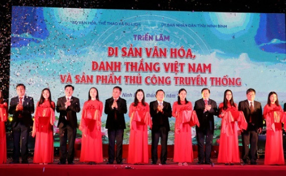 Triển lãm di sản văn hóa, danh thắng Việt Nam và sản phẩm thủ công mỹ nghệ truyền thống