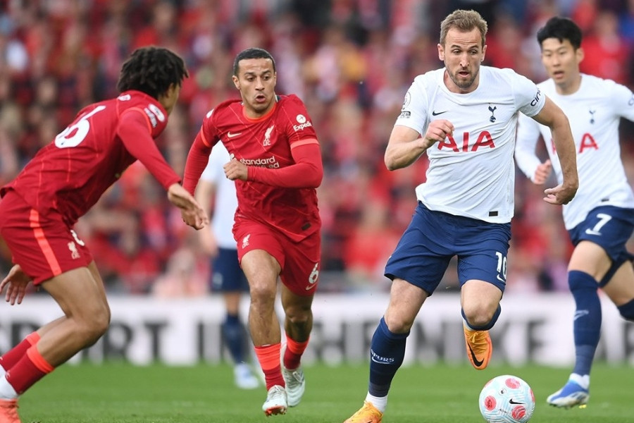 Hòa nghẹt thở Tottenham, Liverpool nguy cơ bị Man City 'cắt đuôi'