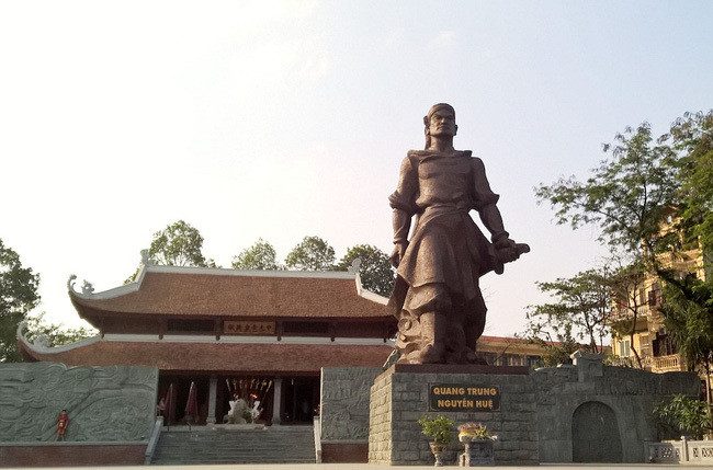 Tưởng nhớ và tri ân công lao to lớn của Anh hùng dân tộc Quang Trung - Nguyễn Huệ