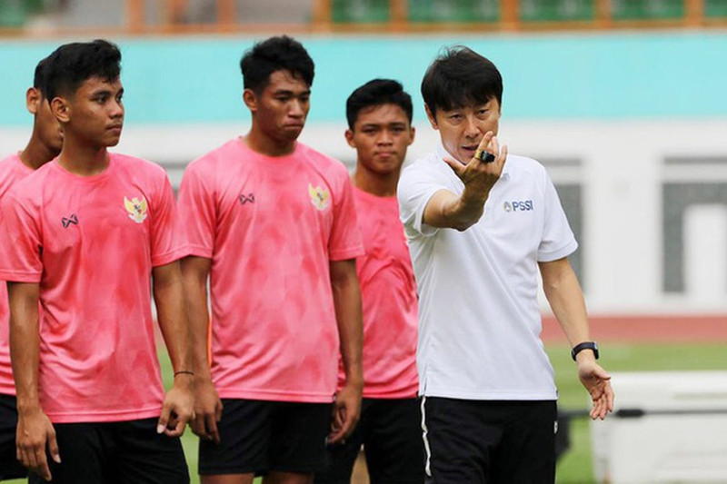 U23 Indonesia sang Việt Nam bằng chuyên cơ, tuyên bố lấy HCV SEA Games