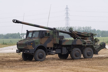 Uy lực pháo tự hành Pháp chuyển cho Ukraine