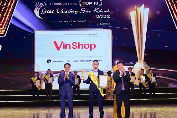 Vì sao VinShop được vinh danh Top 10 Sao Khuê 2022?