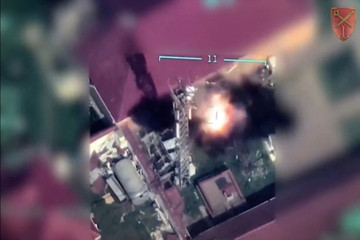 Video máy bay Ukraine không kích các mục tiêu của Nga trên đảo Rắn