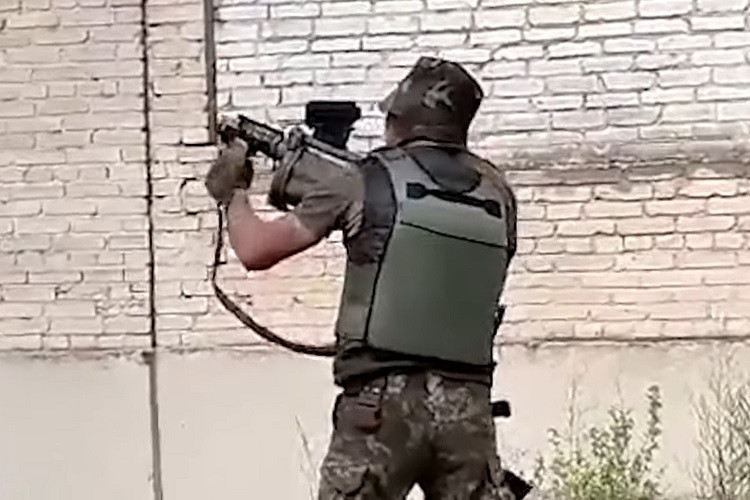 Video of Milkor MGL grenade launcher in the hands of Ukrainian soldiers