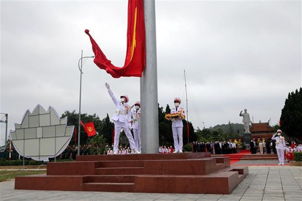 Flagpole inaugurated on Quang Ninh's Co To island hinh anh 1