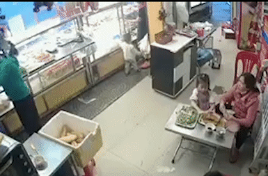 Vụ ô tô lao vào tiệm bánh mì ở Đà Nẵng: Tài xế có sử dụng rượu bia