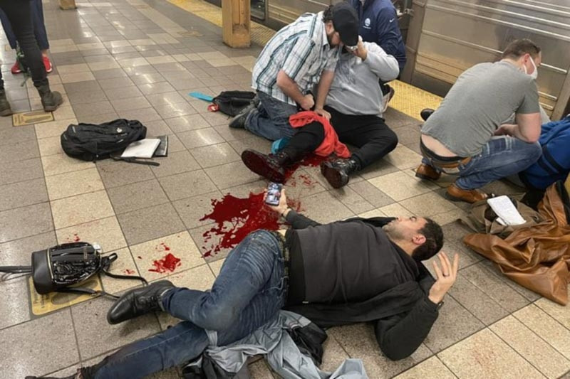 Xả súng ở ga tàu New York, nhiều người bị thương