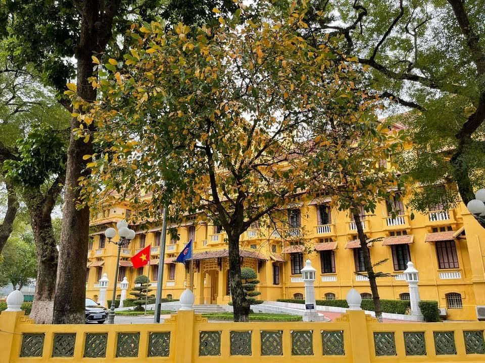 Xây dựng ngành ngoại giao toàn diện, hiện đại