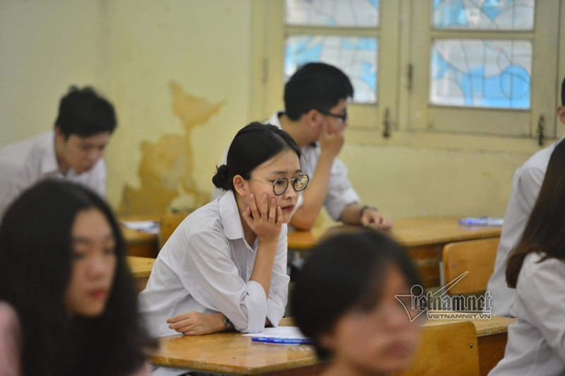 Xôn xao vụ 'ép học sinh kém không dự thi lớp 10': Bộ Giáo dục lên tiếng