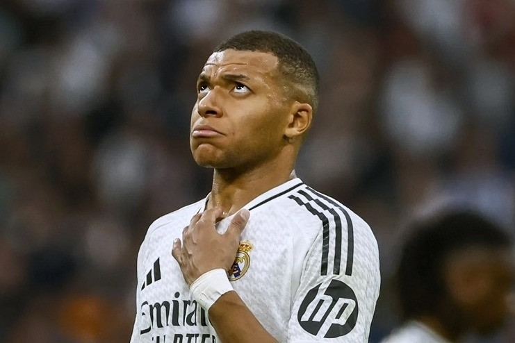  Chủ tịch Real Madrid thốt lời cay đắng về Mbappe