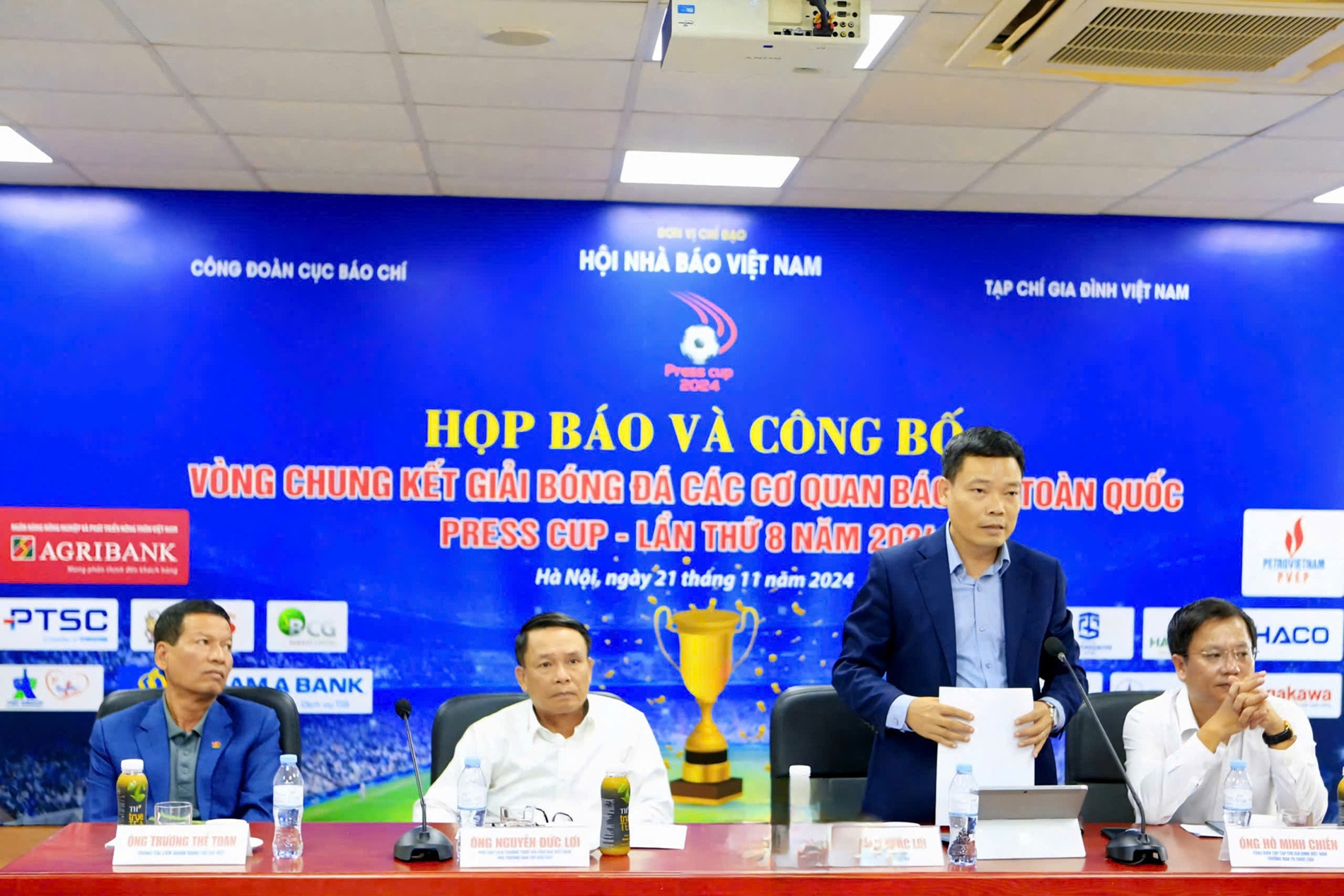  9 đội bóng tranh tài tại Press cup 2024