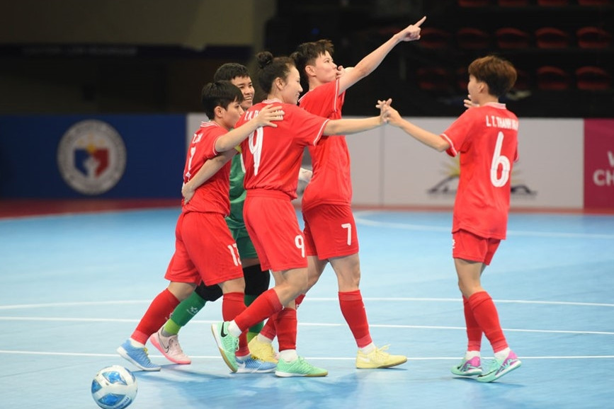  Video ĐT futsal nữ Việt Nam vỡ òa với chức vô địch Đông Nam Á