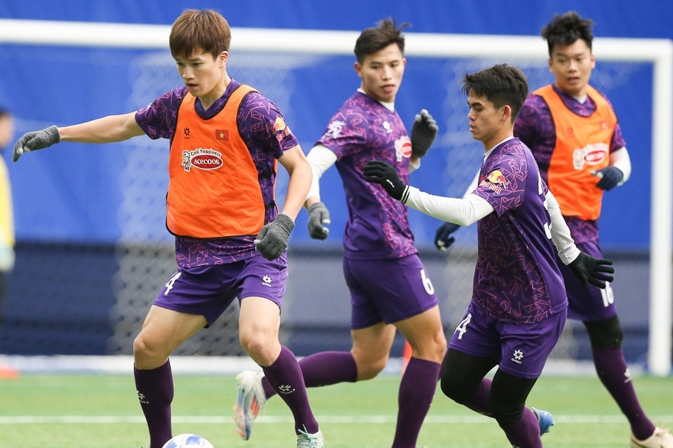  Tuyển Việt Nam rèn 'bài tủ' chờ đấu đội K-League 1