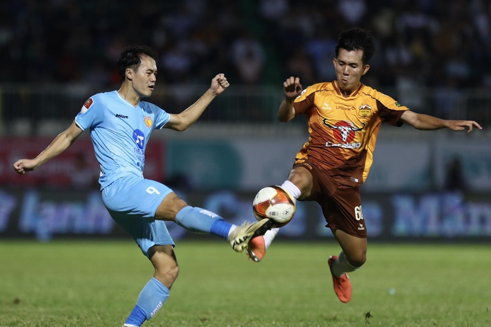  Bảng xếp hạng V-League 2023/24 vòng 19 mới nhất: Bình Dương bám đuổi Nam Định