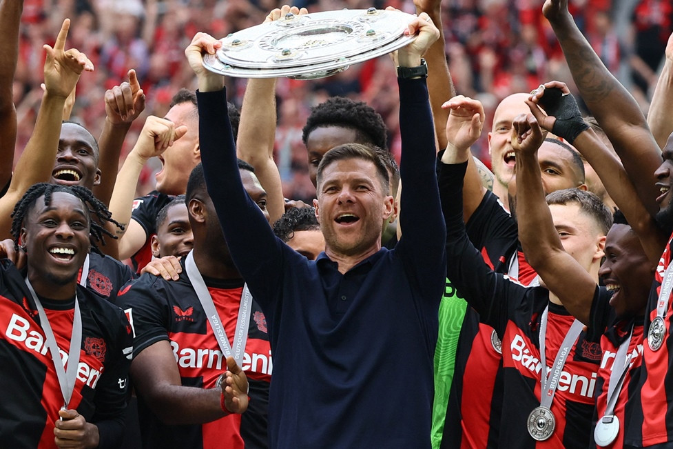  Bayer Leverkusen làm nên lịch sử, đăng quang hoành tráng