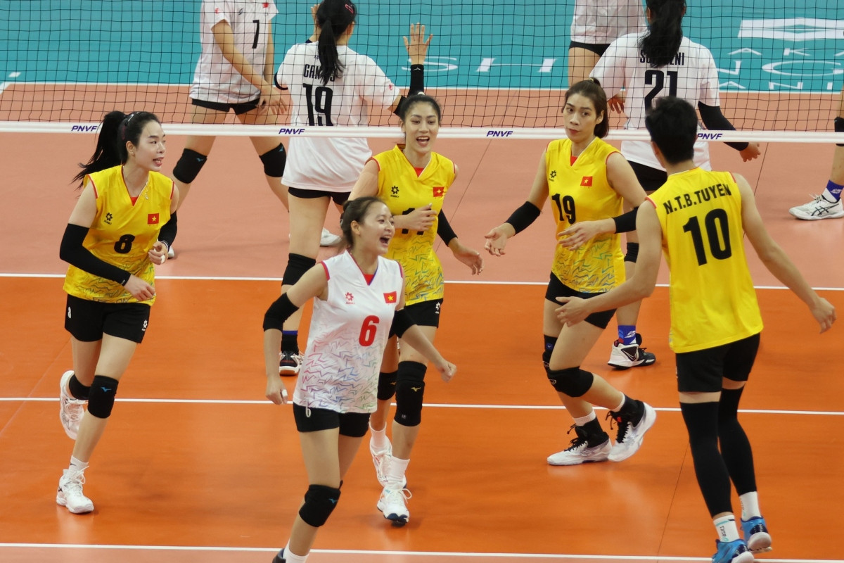  Quật ngã Kazakhstan, tuyển bóng chuyền nữ Việt Nam vô địch giải châu Á