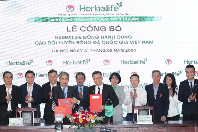  Herbalife tiếp tục tài trợ cho các đội tuyển bóng đá quốc gia