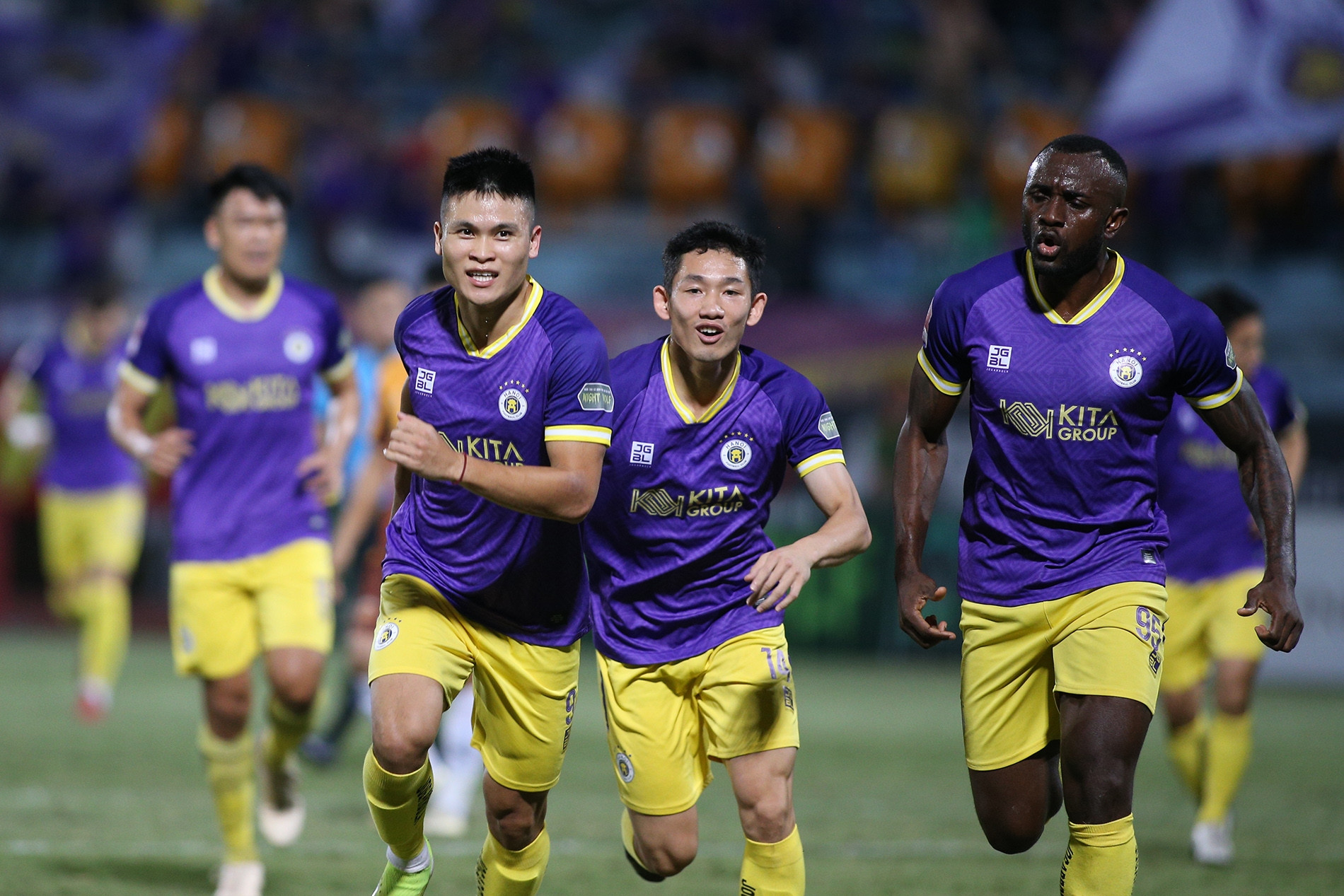  Nhận định Hà Nội FC đấu CAHN: Derby nảy lửa giữa mùa EURO