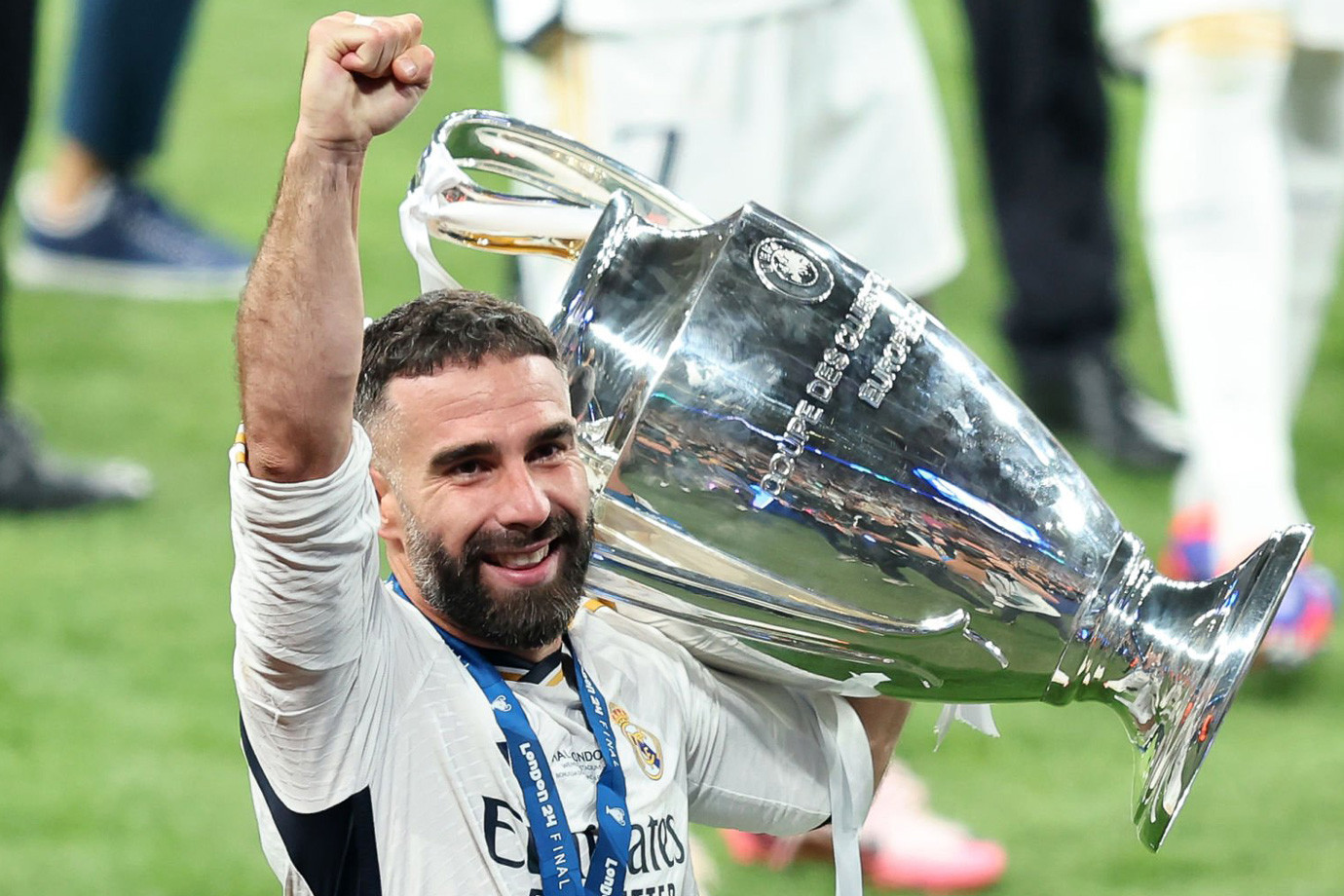  Real Madrid đoạt Cúp C1: Người khổng lồ Carvajal