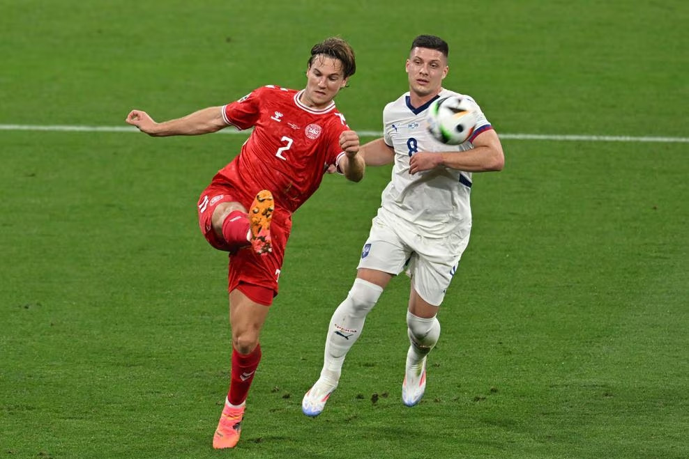  Đan Mạch hú vía giành vé vào vòng knock-out EURO 2024