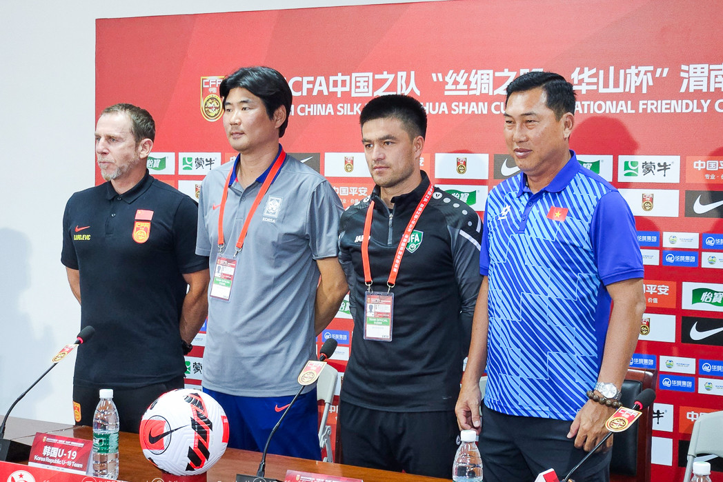  Sắp đấu Trung Quốc, Hàn Quốc, HLV U19 Việt Nam nói gì?