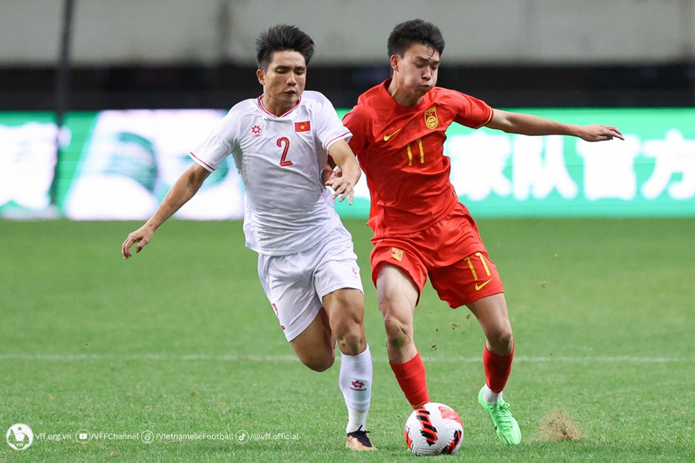  Trực tiếp bóng đá U19 Việt Nam 0-0 U19 Hàn Quốc: Thế trận chặt chẽ