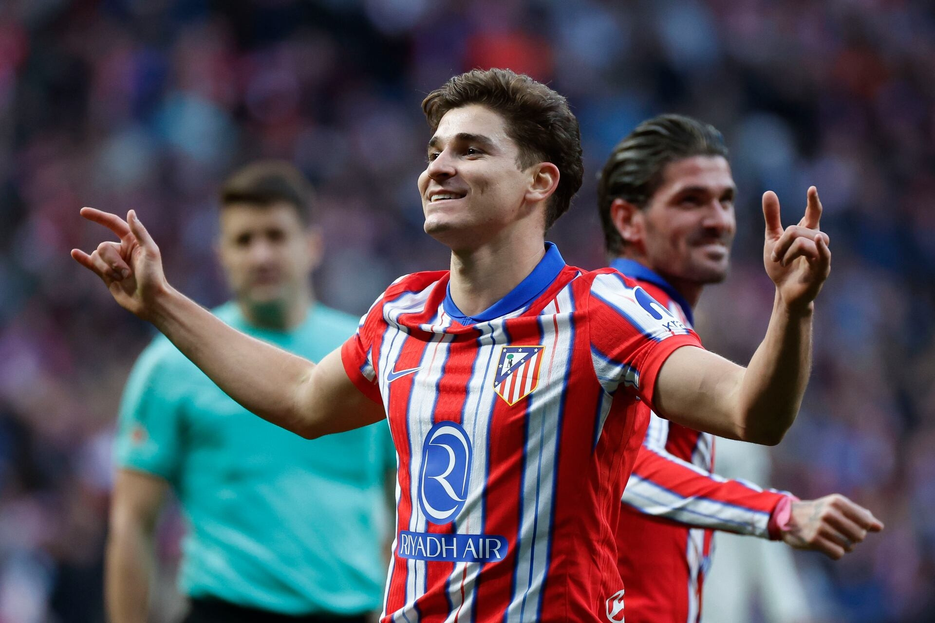  Julian Alvarez chói sáng, Atletico vô địch mùa đông