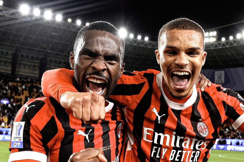  Thắng ngược Juventus, AC Milan vào chung kết Siêu cúp Italia