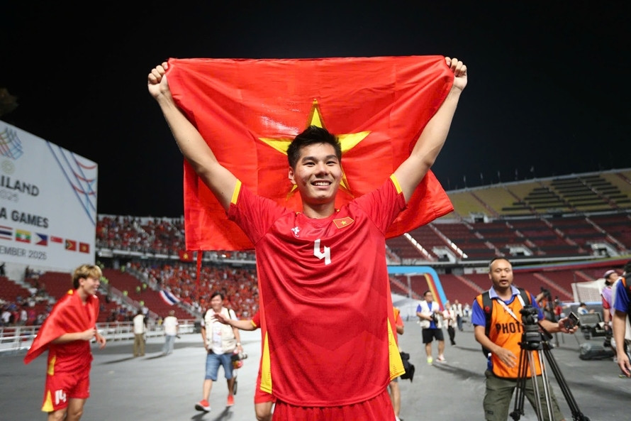 Bảng tổng sắp huy chương SEA Games ngày 18/12: U22 Việt Nam giành HCV