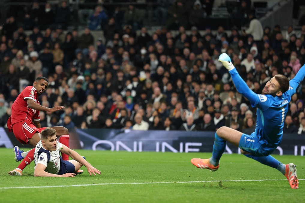 Trực tiếp Tottenham 0-2 Liverpool: Ekitike nhân đôi cách biệt (H2)
