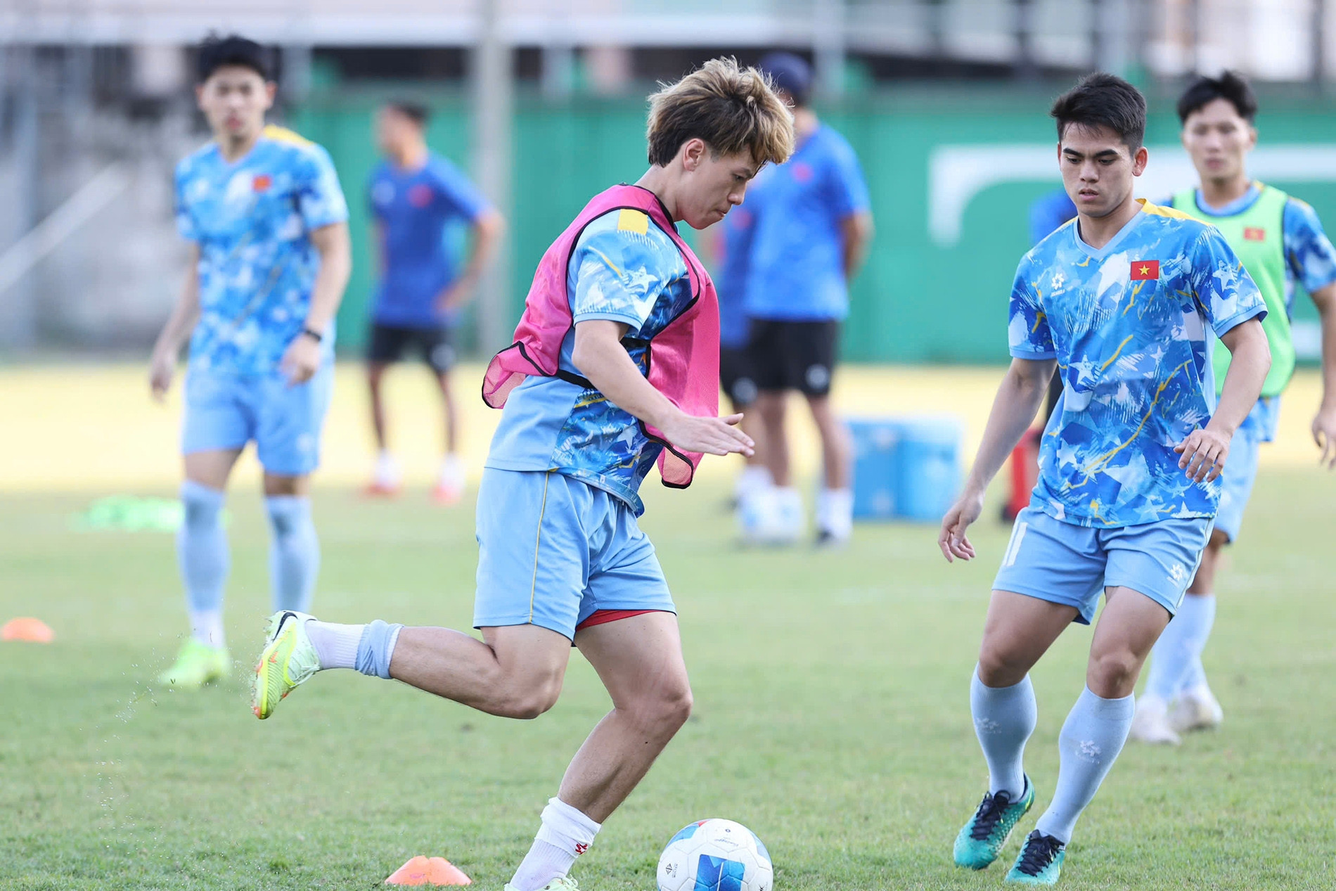 U22 Việt Nam tập 'chiêu lạ', quyết đánh bại Malaysia vào bán kết